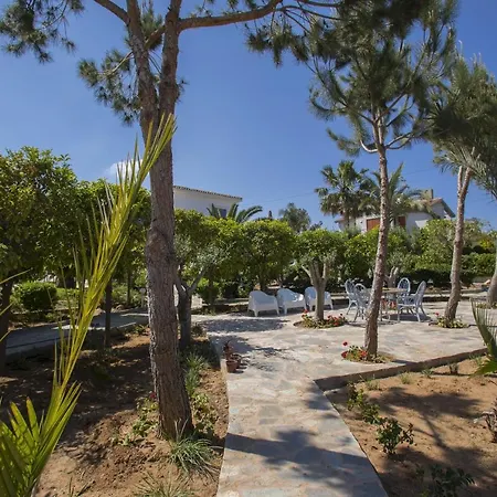 Mazeri Villa
